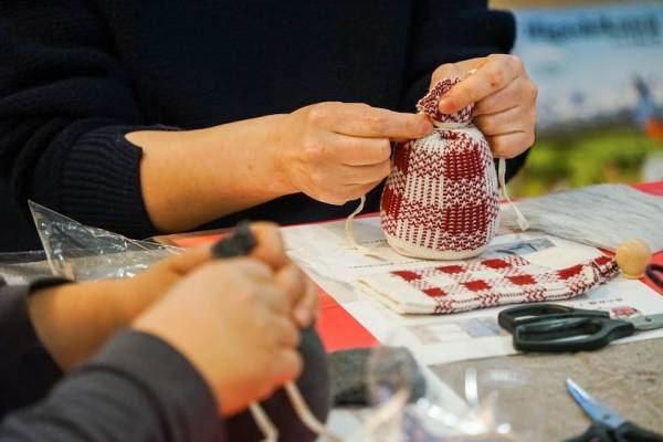 【北海道 東川町】12月9,10日に大規模クリスマスマーケット開催。合計84の家具クラフト、飲食、雑貨のお店が勢ぞろい！