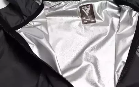 英国発、格闘技ブランドメーカーが国内向けに開発！　通常時よりも発汗量が81.8％増！最軽量で衛生的な「RDXサウナスーツ」がクラウドファンディングにて予約販売を開始！