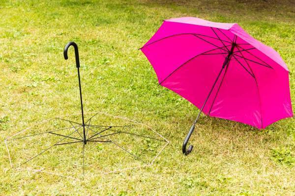 【軽井沢星野エリア】梅雨の時期に空を見上げたくなるイベント「軽井沢アンブレラスカイ 2023」を開催～ライトアップされた「傘のアーケード」にシャボン玉 ＆ 装飾に使用した傘をリサイクルする取り組みを開始～ 期間：2023 年6月2日～7月9日