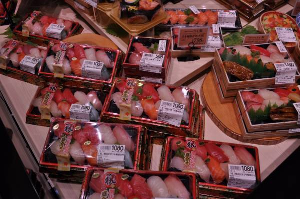 宝塚市内初出店！毎日のお買い物にぴったりの幅広い品ぞろえで宝塚エリアのお客様に「ライフらしさ」をお届け！　3/15（水）、「ライフ宝塚中山寺店」がオープン