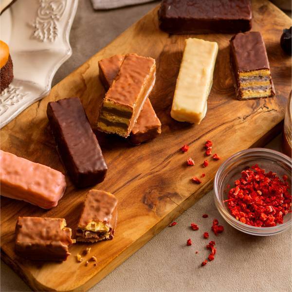 バレンタイン限定【ラ・メゾン】チョコがとろける『あまおうとメルティ・ショコラムースのタルト』予約開始