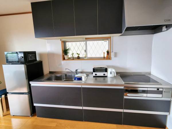 ウインドサーフィンの聖地に佇む、絶景オーシャンビュー貸別荘 「スイートヴィラ オーシャンフロント三浦海岸」が10月6日開業