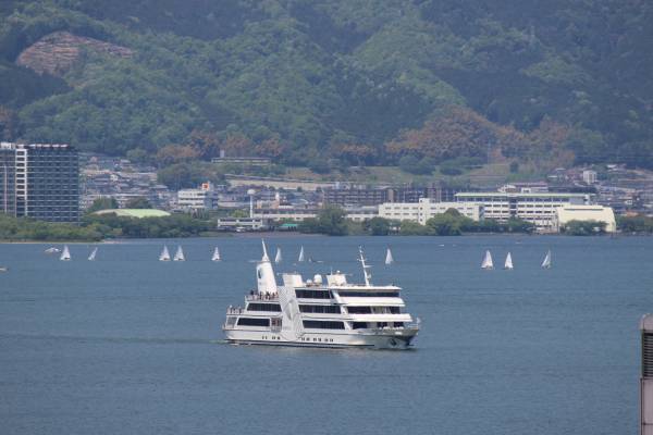 ～ 琵琶湖汽船×びわ湖ホール×叶 匠壽庵 コラボ企画 ～ 「ビアンカ アフタヌーンティークルーズ」 運航日：2023年10月22日（日）