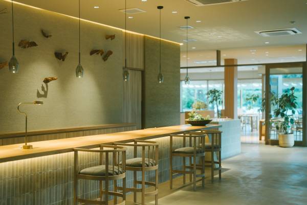 【薪窯焼き本格派ピッツァ】秋シーズンのスペシャルピッツァが登場。京都府京丹後市「HOTEL＆湖邸 艸花 -SOKA-」