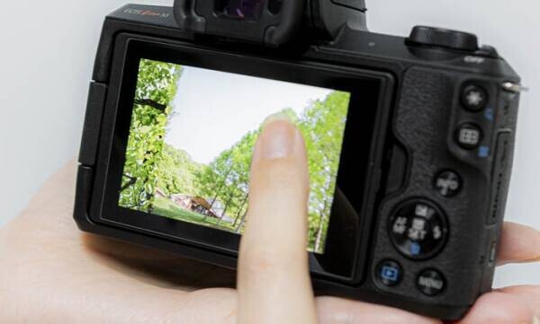 Canon EOS R8/R50用 業界最高品質カメラ液晶保護ガラスがGRAMASから3月30日発売