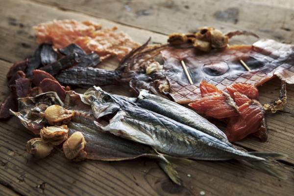 分離式トレイで乾燥室の高さを調節・温度・時間設定が細かく行えるから 生花など食品以外も乾燥可能な新型乾燥機「ドライマイスター」を新発売