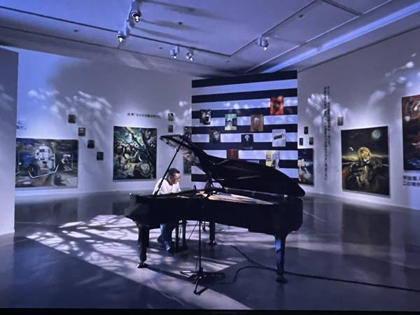 大江千里40周年ライブ＆横尾忠則作品との競演に挑戦