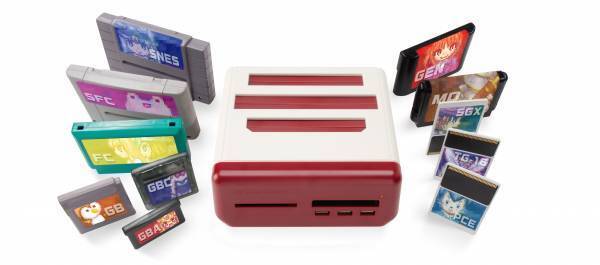 1台で11機種のレトロゲームカセットに対応した『レトロフリーク』の 特別カラー版が数量限定で登場！