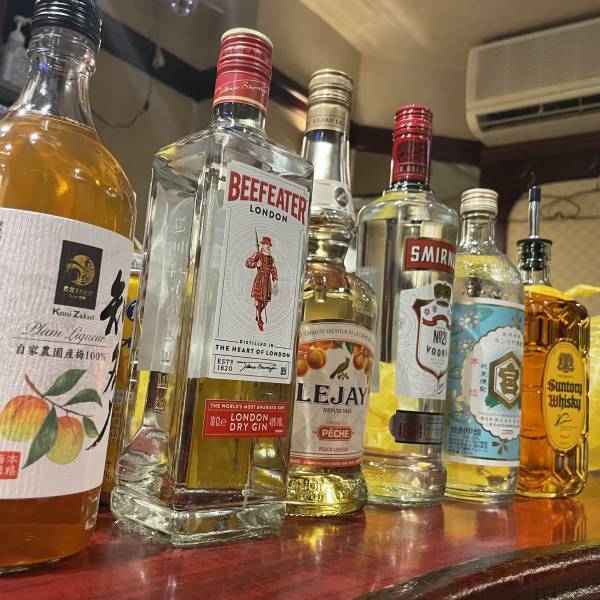 湯島【現役美大生】「れー店長」が武装茶屋「百姫夜行」をオープン