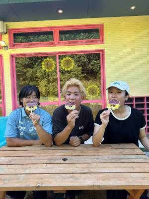 淡路島ニジゲンノモリ『クレヨンしんちゃんアドベンチャーパーク』で食欲の秋爆発！ 超可愛い？！「園長先生ドーナツ」のスペシャルクーポンを学生限定でプレゼント