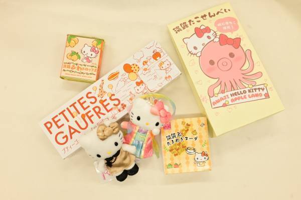 「HELLO KITTY SMILE 5周年イベント」 第2弾　新フォトスタジオ 『Kawaii Photo Studio』 4月27日よりオープン！