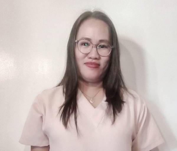 リジョブが運営する『咲くらプロジェクト』の現地パートナー、 NPO法人アクション代表：横田氏が、当プロジェクト卒業生の就業先としてスパを開業