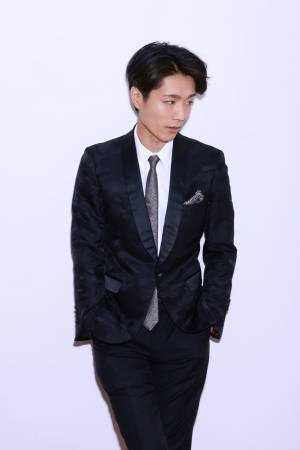 ノックアウトボイスの真田ナオキ、新曲「酔えねぇよ！」発売情報と新ビジュアルを解禁。 更に新曲をひっさげたツアーも決定！