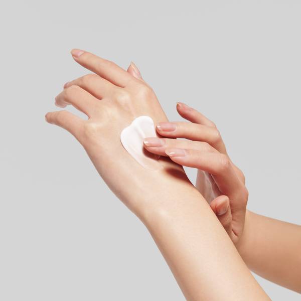 韓国の国民的製薬会社「東国製薬」より、肌トラブルの原因に着目した集中ケアライン「マデカアクニエンスシリーズ」をはじめ新商品が続々登場！