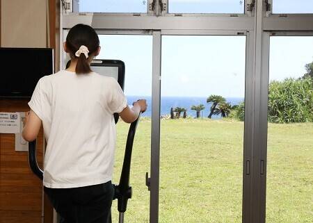 「エニタイムフィットネス」を展開する株式会社Fast Fitness Japan 沖永良部島へのマシン寄贈により感謝状を受領