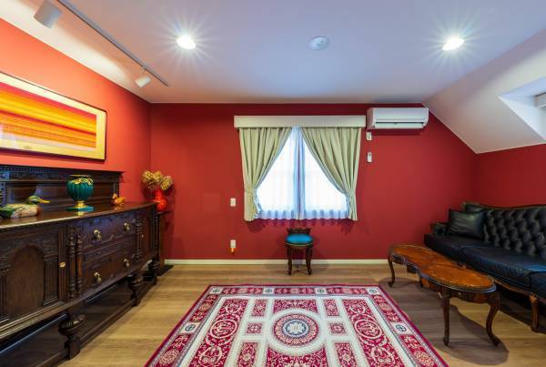 フルリノベーション・充実設備の6LDKデザイナーズハウス貸別荘「スイートヴィラ 清里森テラス 美雲」が3/19開業＜リソル不動産＞