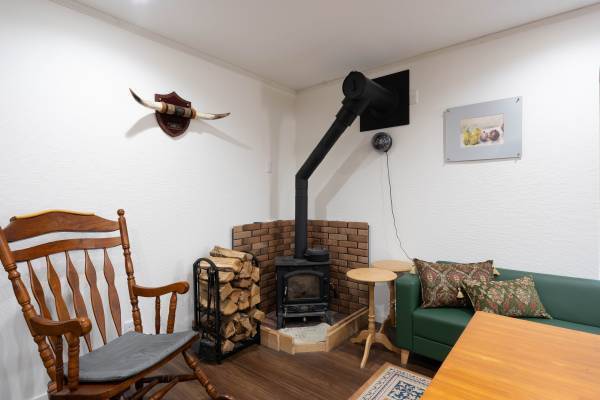 フルリノベーション・充実設備の6LDKデザイナーズハウス貸別荘「スイートヴィラ 清里森テラス 美雲」が3/19開業＜リソル不動産＞