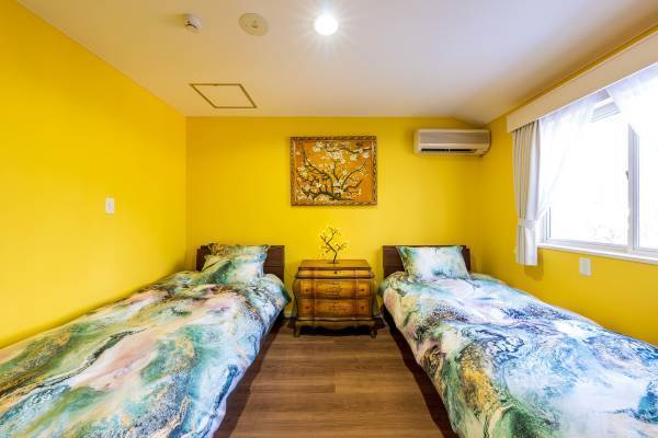 フルリノベーション・充実設備の6LDKデザイナーズハウス貸別荘「スイートヴィラ 清里森テラス 美雲」が3/19開業＜リソル不動産＞