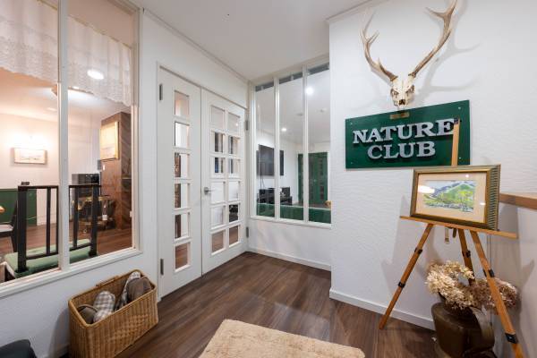 フルリノベーション・充実設備の6LDKデザイナーズハウス貸別荘「スイートヴィラ 清里森テラス 美雲」が3/19開業＜リソル不動産＞