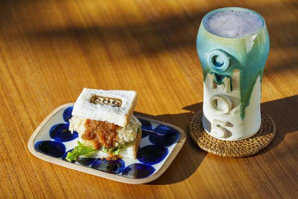 【OMO5沖縄那覇】200個の沖縄の焼き物「やちむん風鈴」の音色を聞きながら冷えたビールで乾杯 「やちむんビアベース」今年も開催｜期間：2022年6月1日〜8月31日