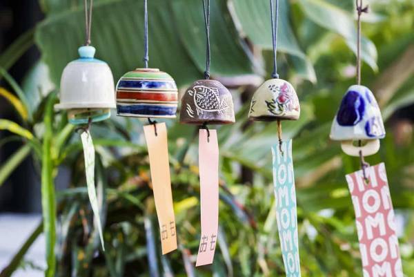 【OMO5沖縄那覇】200個の沖縄の焼き物「やちむん風鈴」の音色を聞きながら冷えたビールで乾杯 「やちむんビアベース」今年も開催｜期間：2022年6月1日〜8月31日