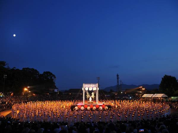 熊本・山鹿で4年ぶりに開催！＜2023年8月16日＞山鹿灯籠まつり 観覧席チケット付きプラン販売開始・温泉旅館ゆとりろ山鹿にて