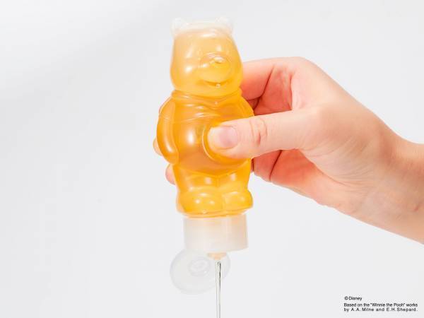 ディズニー「くまのプーさん」のはちみつボトルが新登場！使いやすくて可愛いはちみつを毎日の食卓に【クインビーガーデン】