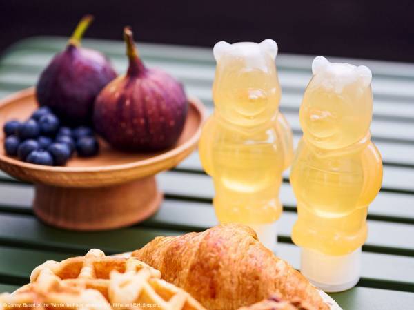 ディズニー「くまのプーさん」のはちみつボトルが新登場！使いやすくて可愛いはちみつを毎日の食卓に【クインビーガーデン】