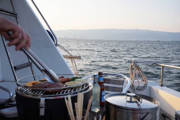 【大阪湾周辺における事業告知】交通・観光連携型事業に採択され、大阪湾にて新規クルージング事業を実施中！