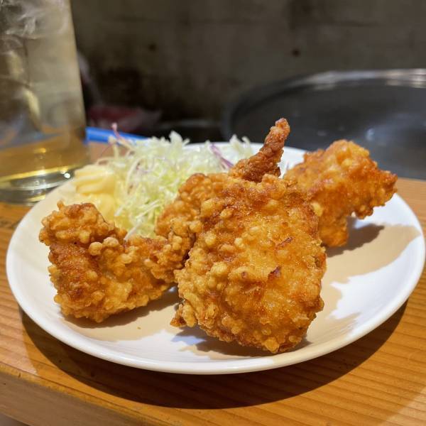 【居酒屋・ラーメン・占い・ギター・婚活】まさしく「異空館」が新大久保にオープン！