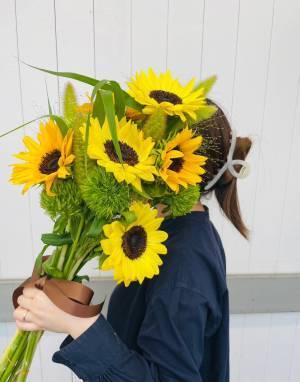 【父の日】「黄色い花」で贈る感謝の気持ち　花まつ各店でFather's Dayフェア開催中！