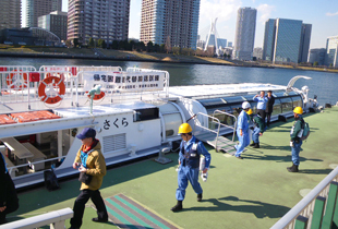 【東京水辺ライン】３月８日（水）「関東大震災から100年 水上バスで巡る隅田川の防災対策（ホテルランチ付）」を実施いたします。