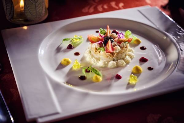 「Auberge フレンチの森」ギフトをテーマにした素敵なひと時を クリスマス期間限定『Christmas Course』『Christmas Stay』を提供