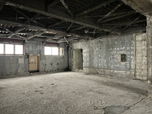 天高6.5m！まるで秘密基地のような元サウナの巨大完全スケルトン物件がテナント募集開始！
