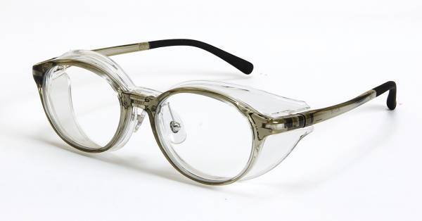 フードの着脱が可能な花粉対策メガネ 全国のパリミキで発売中