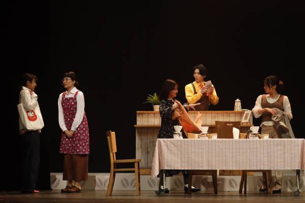 五感に訴えかける、舞台ならではの魅力ある作品　 校條拳太朗らによる舞台『珈琲いかがでしょう』開幕!