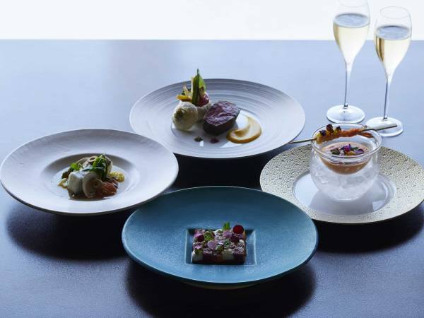 【星のや竹富島】圧巻の星空と集落景観を望みながら堪能する「群星（むりかぶし）ディナー」を提供 ～島で親しまれている素材をふんだんに使用したコース～ 期間：2023年6月5日～8月26日