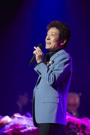 【日曜ゴールデンシアター】 舟木一夫の魅力が凝縮！ 『舟木一夫スペシャルコンサート２０１９』 令和元年（２０１９年）、新時代のクリスマス・イブに 開催された“スペシャルコンサート”の模様を無料初放送！BS松竹東急(BS260ch)／全国無料放送