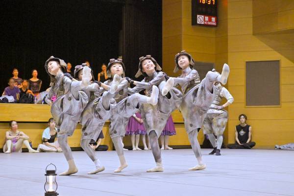 バレエ「えんとつ町のプペル」 「自信をもって『素晴らしい！』と全員で叫べる作品」 出演者らのコメントが到着！通し稽古レポート