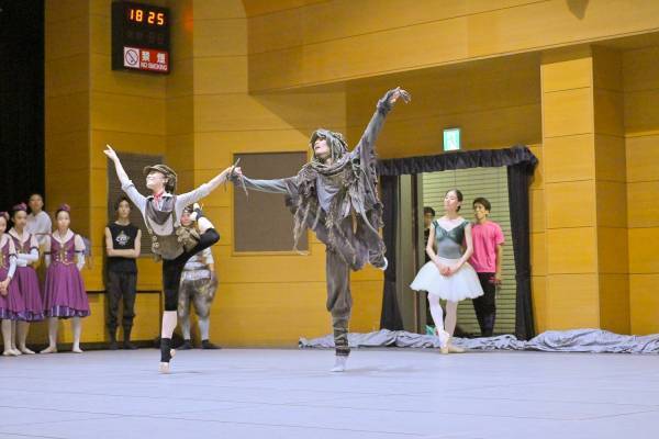 バレエ「えんとつ町のプペル」 「自信をもって『素晴らしい！』と全員で叫べる作品」 出演者らのコメントが到着！通し稽古レポート