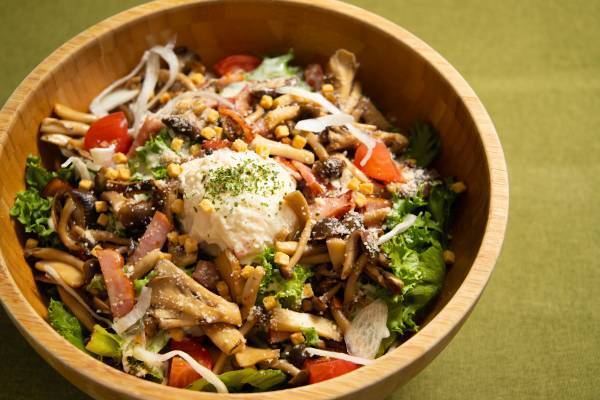 淡路島西海岸　はちみつカフェ「ミエレ」 肉汁溢れる“淡路牛プレミアムバーガー”10月1日より発売！