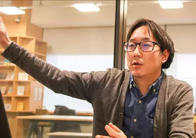 【利用者募集中】利用自由度の高いコワーキングと最新機器が充実したファクトリーを併設している「港区産業振興センター」の情報を紹介しております。