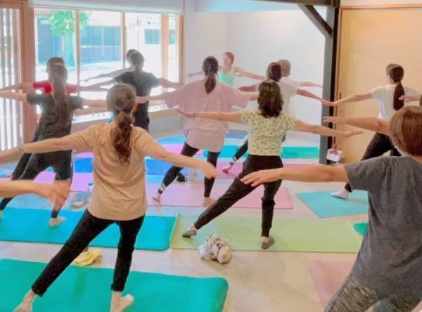 株式会社 ホテル京阪 ロテルド比叡の山床テラスで ポップピラティス体験イベントを開催