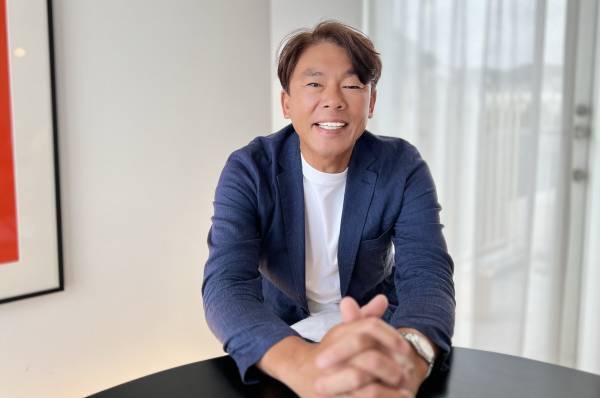 【幻冬舎】『DONʼT BE GREEDY　欲張らない経営　レッドオーシャンの車買取り業で成長し続ける一人社長の経営論』著者・株式会社ハッピーカーズ代表取締役 新佛 千治氏のインタビュー公開！