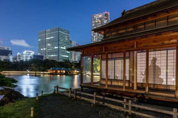 もうすぐ開催！浜離宮恩賜庭園でお月見散歩　～将軍の御庭で栗名月を愛でる～