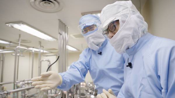 ~新製品「リアップＸ５チャージ」の研究・製造工程を水谷豊さんがレポート！~