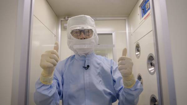 ~新製品「リアップＸ５チャージ」の研究・製造工程を水谷豊さんがレポート！~