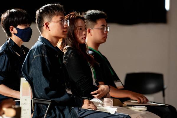 【北海道 東川町】第３回「隈研吾 & 東川町」KAGUデザインコンペ各賞が決定！ ユルギス・グラスマニスさんが隈研吾賞（最優秀賞）を受賞