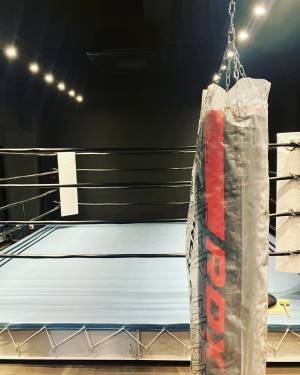 RDX® SPORTS、取扱店全国100店舗を目指す！KARAシリーズを全面採用したモデル店舗『暗闇リズムネイションボクシングG’sy』（大阪市）が3月6日オープン！