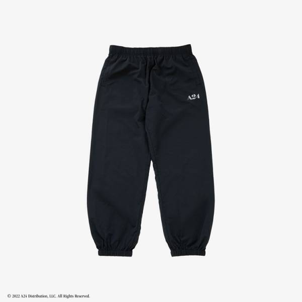 本年度アカデミー賞大本命！『エブリシング・エブリウェア・オール・アット・ワンス』とSHIPSのコラボアイテムが3月3日（金）より販売スタートいたします。